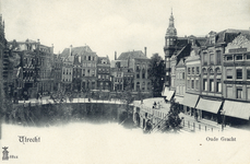 1359 Gezicht op de Oudegracht Weerdzijde te Utrecht.